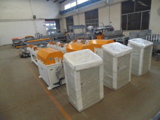 220v空気圧縮機が付いている0.7mpaのまっすぐになる及び打抜き機